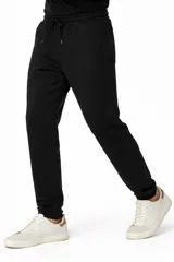 Pantalon de jogging negro con cintura elástica y cordón de ajuste, de corte recto y puños elásticos en los tobillos.