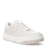Championes urbanos de plataforma, color beige, con diseño de paneles cosidos, cierre de cordones al tono y suela de goma con relieve.