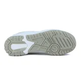 Championes Avia Ain blancos con detalles en gris, de estilo casual.