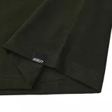 Remera de manga corta color verde oscuro, con cuello redondo y logo de la marca estampado en el pecho.