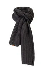 Bufanda tejida en punto rib de color gris oscuro, con un pequeño aplique de cuero sintético con el logo grabado en uno de los extremos.