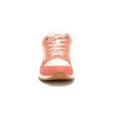 Championes Cat modelo Ventura, con diseño de paneles en tonos coral, naranja y crema. Presenta una combinación de texturas en gamuza y tela, con suela de goma dentada y logo de la marca en el lateral.