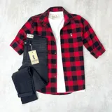 Camisa leñadora roja y negra a cuadros, de algodón peinado.