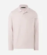 Remera de manga larga para hombre, confeccionada en algodón con tejido texturizado tipo ottoman. Presenta cuello tipo polo con cierre de botones y un calce cómodo.