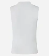 Musculosa roja de punto con cuello alto y tirantes anchos.