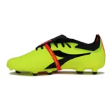 Championes de fútbol Diadora Dynamic Futbol MD para hombre, color amarillo con detalles en negro y rojo.