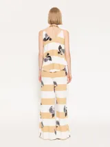 Pantalón palazzo de ribb estampado con cintura elastizada y bota amplia.