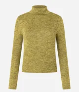 Blusa de manga larga de tejido melange en tono verde oliva, con cuello alto y calce ajustado.