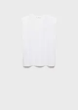 Camiseta blanca de algodón con hombreras, cuello redondo y mangas cortas estructuradas.