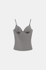 Top de estilo corset con escote corazón, confeccionado en mezcla de poliamida, con tirantes finos ajustables.