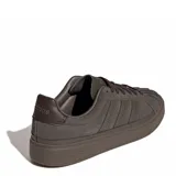 Championes Adidas Streettalk de color marrón, con diseño urbano, exterior de gamuza y detalles sintéticos, puntera clásica con relieve y suela de goma.