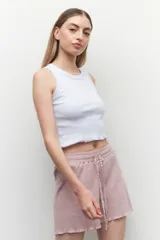 Short de pijama color rosa, de algodón con cordones y elástico en la cintura.