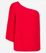 Blusa roja de crepé con un solo hombro descubierto y manga 3/4 abullonada.