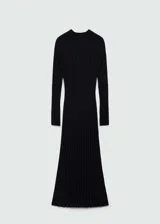 Vestido midi de punto fino con textura de canalé, diseño entallado, cuello perkins y manga larga.