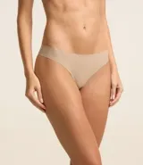 Kit de dos bombachas bikini de microfibra, una color beige y otra negra, con corte a láser.