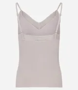 Blusa de pijama seamless color blanco de la marca Lov, confeccionada en poliamida con elastano. Presenta tirantes finos y detalle de encaje en el escote en V.