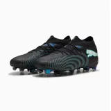 Championes de fútbol Puma Future, color negro con detalles en turquesa y líneas dinámicas en el empeine, diseño de caña alta elástica y suela con tapones.