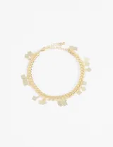 Tobillera dorada de doble cadena con dijes colgantes cuadrados.