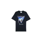 Remera de manga corta negra con diseño gráfico en el pecho que incluye el logo de Casablanca, un triángulo con un transbordador espacial y la palabra "Aiiiiiiüür".