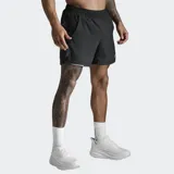 Short deportivo 2XU Aero 5, color negro, diseñado para running. Cuenta con tejido elástico ligero, forro interno, cintura elástica con cordón ajustable, bolsillos laterales y un bolsillo trasero con cierre. Incluye detalles reflectantes para mayor visibilidad.