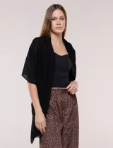 Pashmina negra de gasa con apliques de brillos sutiles, de forma rectangular.