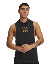 Musculosa deportiva con capucha de la línea Project Rock, color negro con estampado gráfico dorado en el pecho. Presenta sisas amplias, bolsillo canguro delantero y bajo con forma.