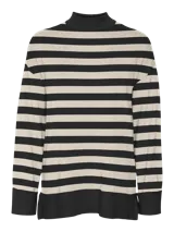 Sweater de punto color beige, con cuello alto, mangas largas y puños anchos acanalados. Confeccionado en mezcla de viscosa sostenible, nailon y poliéster.