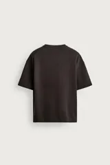 Sudadera de manga corta y cuello redondo, corte relaxed fit, confeccionada en tejido interlock de algodón con elasticidad.