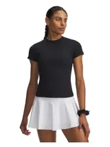 Remera deportiva de manga corta en color negro, confeccionada en tejido de punto elástico y transpirable, con cuello redondo y diseño ajustado.