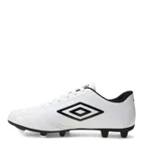 Championes de fútbol Umbro Classico II HG para césped natural, color negro con detalles en verde flúor, cordones negros y suela con tapones.