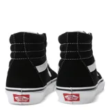 Championes de caña alta Vans modelo SK8-Hi, color negro con detalles en blanco. Confeccionados en una combinación de gamuza y lona, cuentan con la icónica banda lateral Sidestripe, punteras reforzadas, cuello acolchado para mayor soporte y suela de goma con diseño waffle.