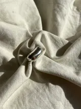Anillo bombé de plata 925 hecho a mano. Se realiza por pedido a medida, con una demora de 21 días.