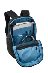 Mochila Thule Accent de 26 litros en color negro, fabricada en poliéster reciclado. Cuenta con compartimentos acolchados para laptop de hasta 15.6 pulgadas y tablet, compartimento superior rígido SafeZone, bolsillo oculto en el panel trasero y correa pasante para equipaje.