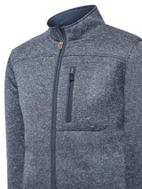 Campera polar azul jaspeado con cuello alto y cierre frontal completo. Tiene un bolsillo vertical con cierre en el pecho y dos bolsillos laterales.