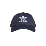 Gorro Adidas color azul marino con logo Trefoil bordado en blanco en el frente.