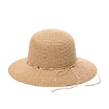 Sombrero de paja color beige con ala ancha y banda decorativa con cuentas de colores.