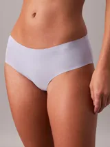 Bombacha hipster de microfibra color celeste, con cintura elástica y bordes cortados a láser.