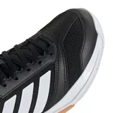 Championes deportivos Adidas modelo Ligra 8, color negro con tres franjas blancas en el lateral y detalles en blanco en el talón. Presentan puntera reforzada Adituff y suela de goma color caramelo.