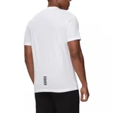 Remera Emporio Armani EA7 de manga corta y cuello redondo, color beige, con pequeño logotipo impreso en el pecho.