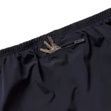 Short de running para mujer, confeccionado en tejido ligero de secado rápido. Presenta cintura elástica con cordón de ajuste interno, malla interior integrada y bolsillo oculto con cierre en la parte trasera.