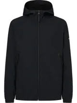 Campera negra con capucha de nailon reciclado, estilo blusón, con cierre de cremallera, bolsillos delanteros con cremallera, puños y dobladillo elásticos, tirador de cremallera con la marca e insignia con el logo de Calvin Klein en la manga.