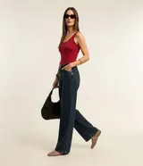 Blusa musculosa Cortelle de poliamida color naranja, con escote en U y tirantes anchos.