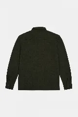 Camisa de manga larga confeccionada en tejido tipo waffle, color beige. Presenta cuello clásico, botonadura frontal y logo de la marca bordado discretamente en el pecho.