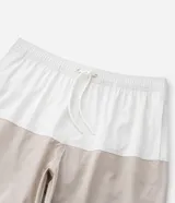 Short de baño para hombre de la marca Marfinno, confeccionado en microfibra con diseño bicolor en tonos marrón y tostado. Cuenta con cintura elástica, cordón ajustable y bolsillo trasero con cierre.