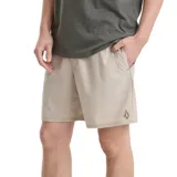 Bermuda Volcom modelo ABG Nomoly EW Short de color beige, confeccionada con mezcla de poliéster, algodón y elastano. Cuenta con cintura elástica y diseño clásico para uso diario.