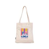 Bolso tipo tote bag color crudo de lona de poliéster con asas largas para el hombro. Estampado frontal con diseño de piernas con championes y logo de New Balance.