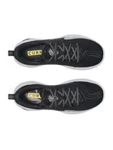 Championes de básquetbol Under Armour Curry 12, modelo Wardell, con diseño en color negro y blanco. Presentan una parte superior de malla transpirable, contrafuerte externo de TPU para mayor soporte y tecnología de amortiguación UA Flow de doble densidad en la suela para un agarre superior.