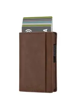 Billetera compacta de cuero sintético marrón con mecanismo de acceso rápido emergente para tarjetas y bloqueo RFID y NFC.