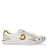 Championes urbanos Democrata modelo Yane, color blanco con detalle de logo en azul marino en el lateral y refuerzo en el talón color marrón. Presentan cierre con cordones y suela de goma texturizada.