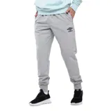Pantalón de jogging Umbro confeccionado en felpa, con corte ajustado, puños elásticos en los tobillos y logo de la marca bordado en la pierna izquierda.